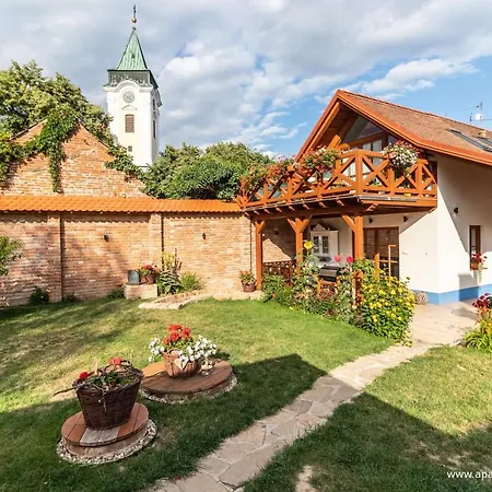 Apartmán U Stařenky *