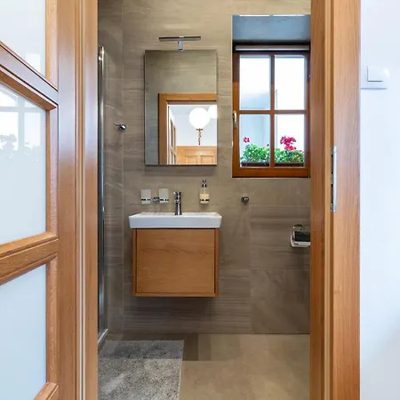 Apartmán U Stařenky *