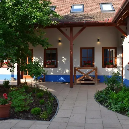 Apartmán U Stařenky *